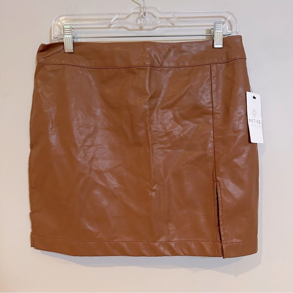 Mable Faux Leather Vegan Camel Mini Skirt Women's Size Large‎ Front Slit NWT
